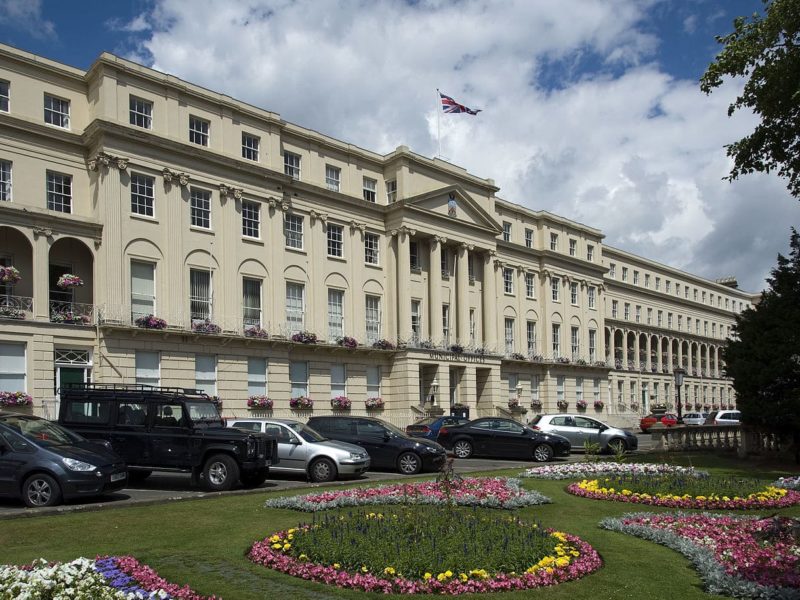 Cheltenham sale scuola viaggi